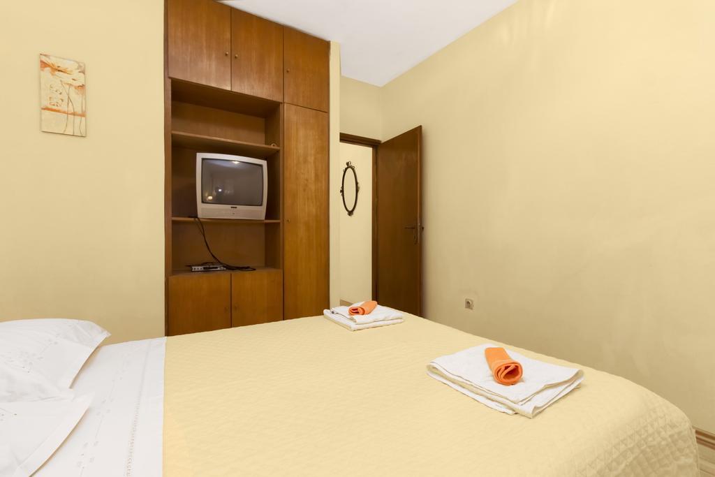 Apartment Neven Rogoznica  Rom bilde